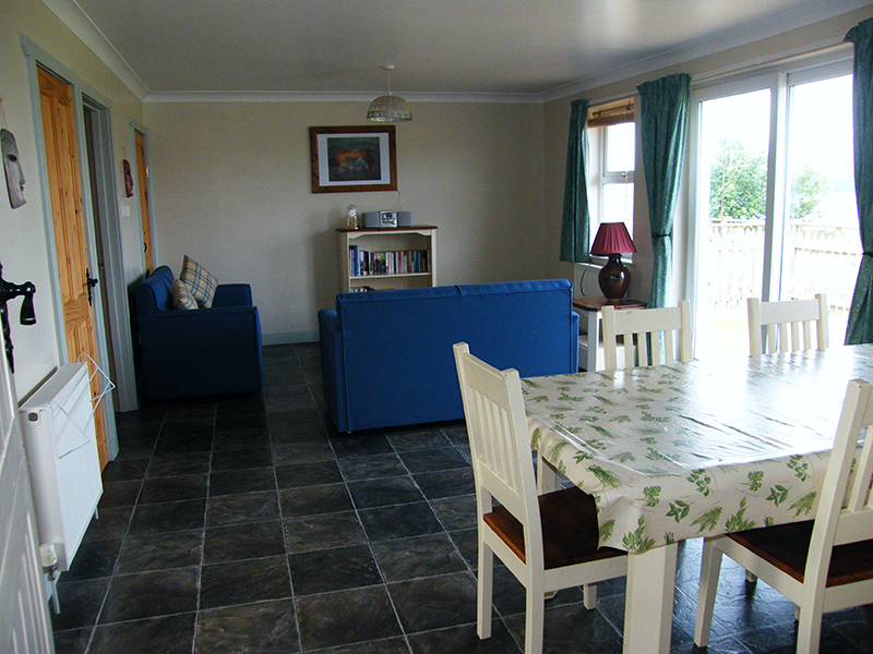 linnhe cottage seating area